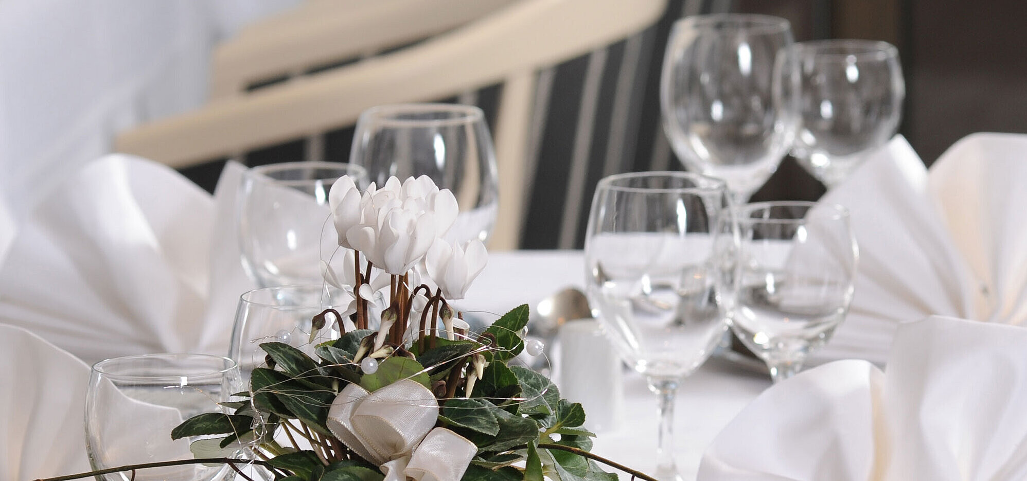 Elegantly set table for events at Maritim Hotel Bad Homburg.