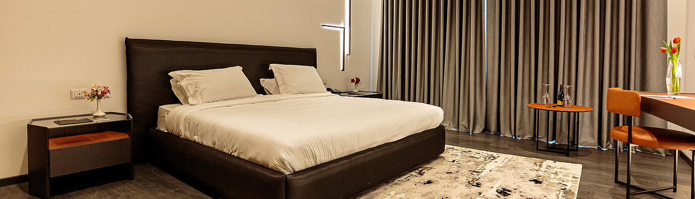 Modern double room at Maritim Resort Marina Bay with stylish design and cosy atmosphere