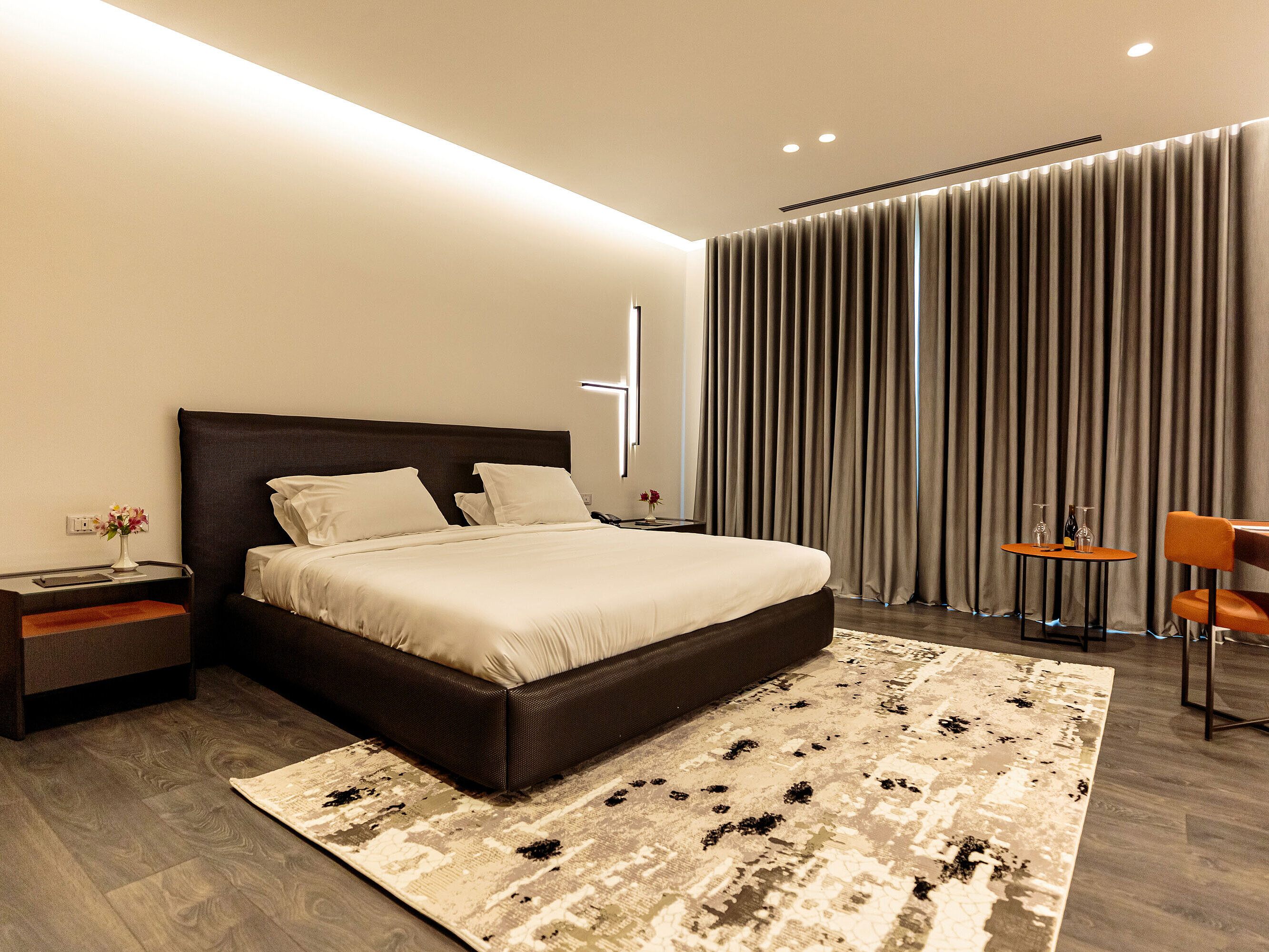 Modern double room at Maritim Resort Marina Bay with stylish design and cosy atmosphere