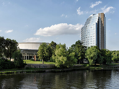 Maritim Hotel Ulm by the Danube, surrounded by greenery and modern architecture