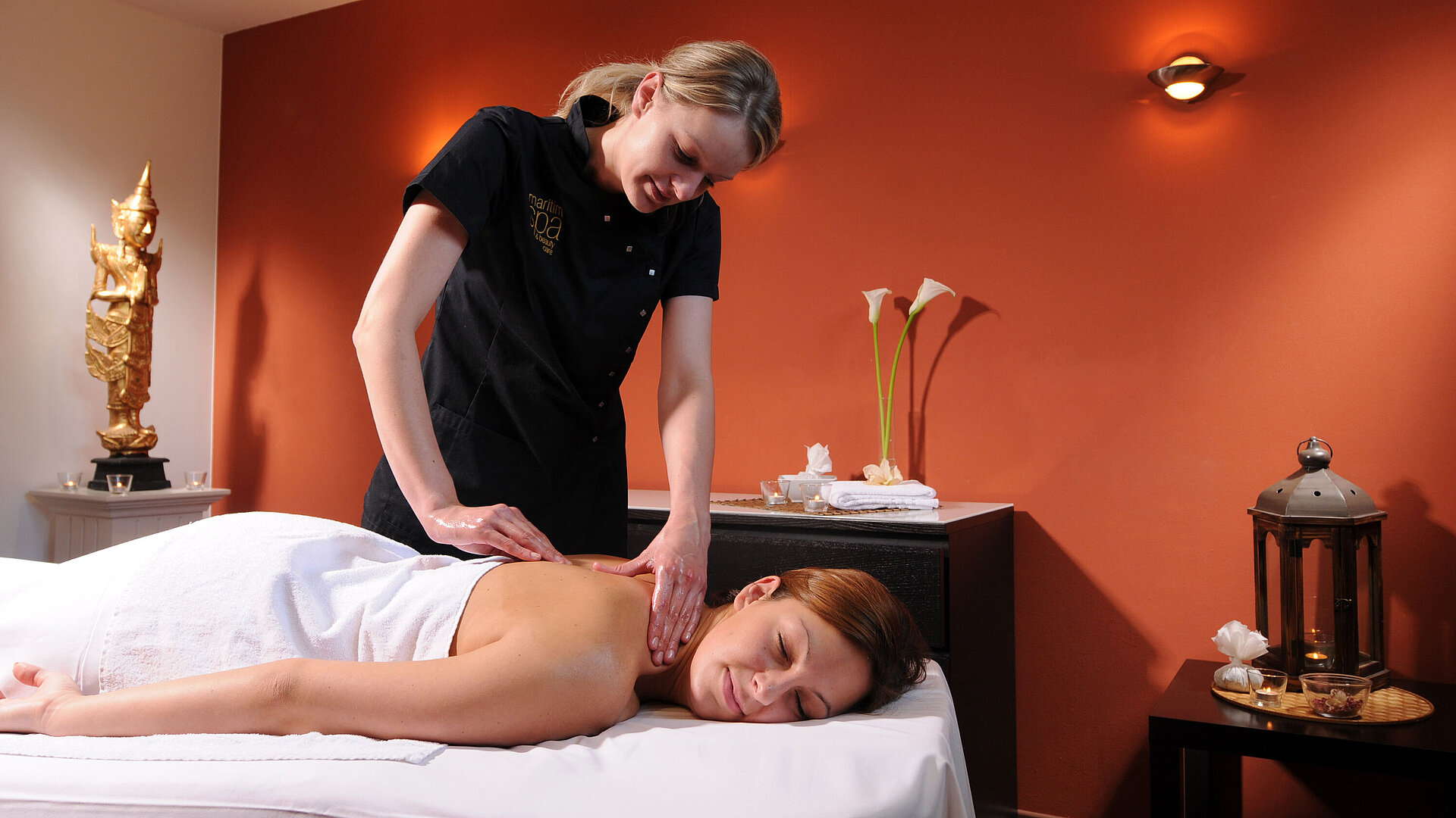 Wellness massage at Maritim Hotel Bad Wildungen for deep relaxation in a soothing spa atmosphere