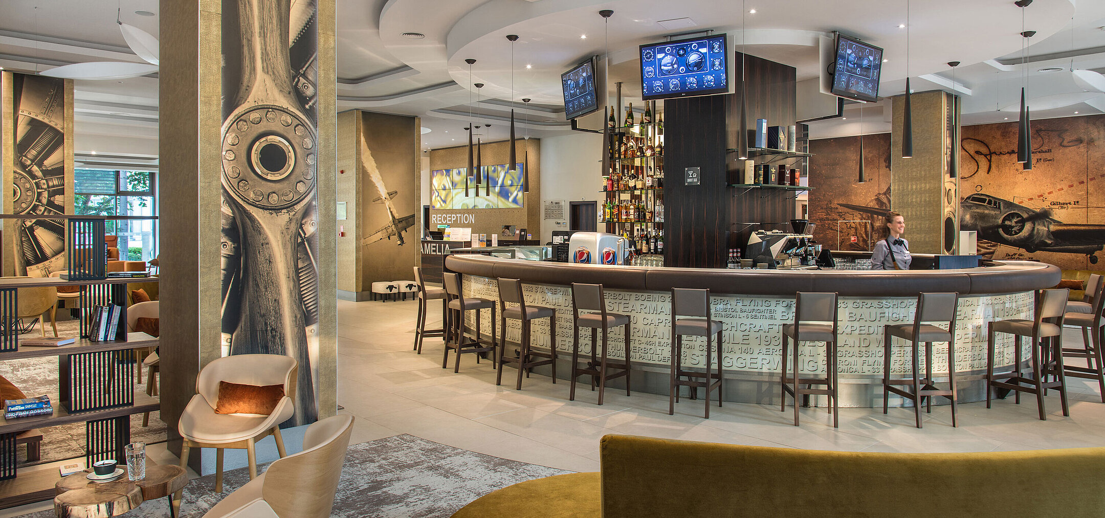 Stylish lobby bar at Maritim Hotel Amelia with modern design elements and spacious seating
