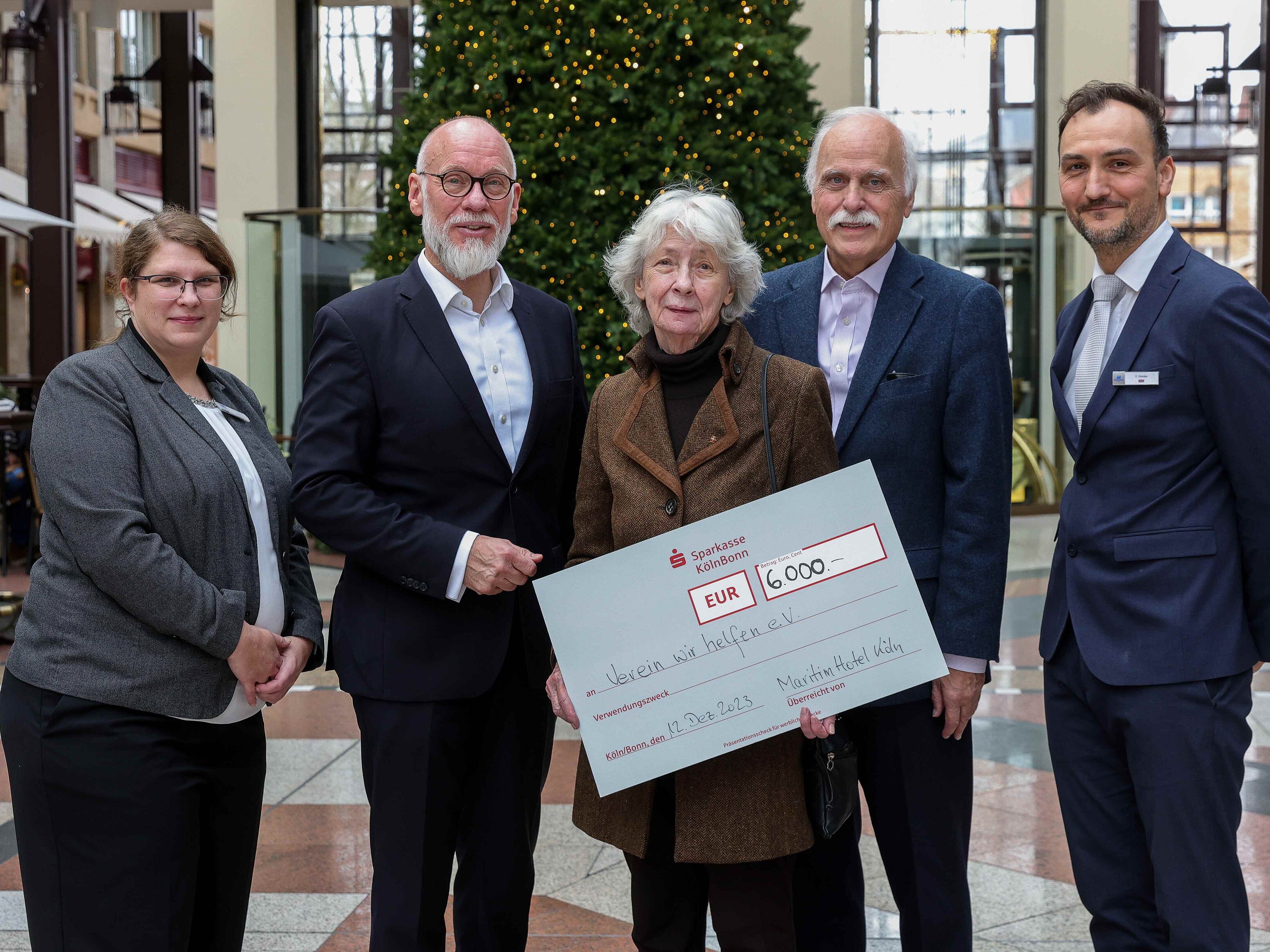 ProTomorrow Scheckübergabe © Michael Bause | Maritim Hotel Köln