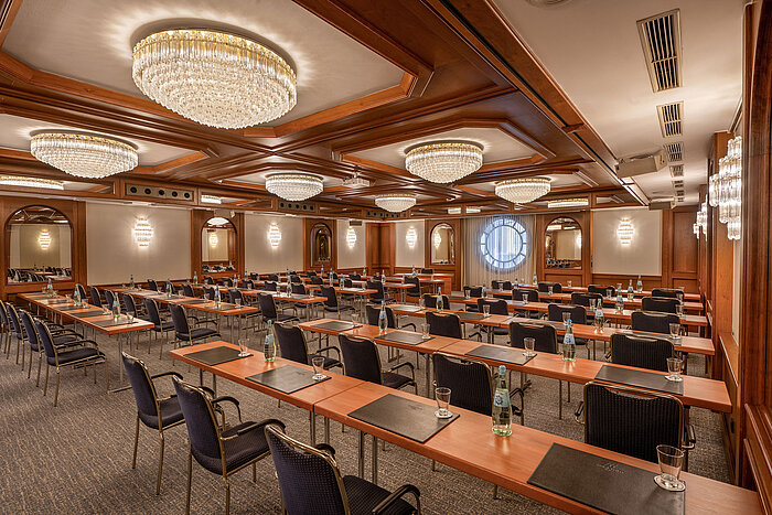 Large conference hall at Maritim Hotel Cologne with chandeliers and elegant furnishings