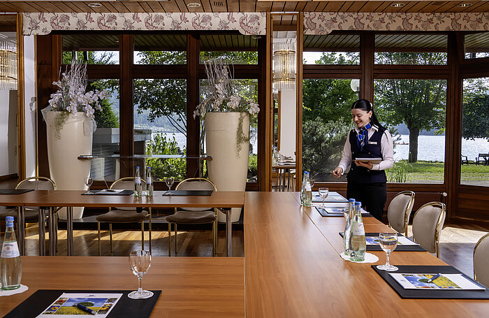Meeting room with personal service and direct lake view at Maritim Hotel Titisee