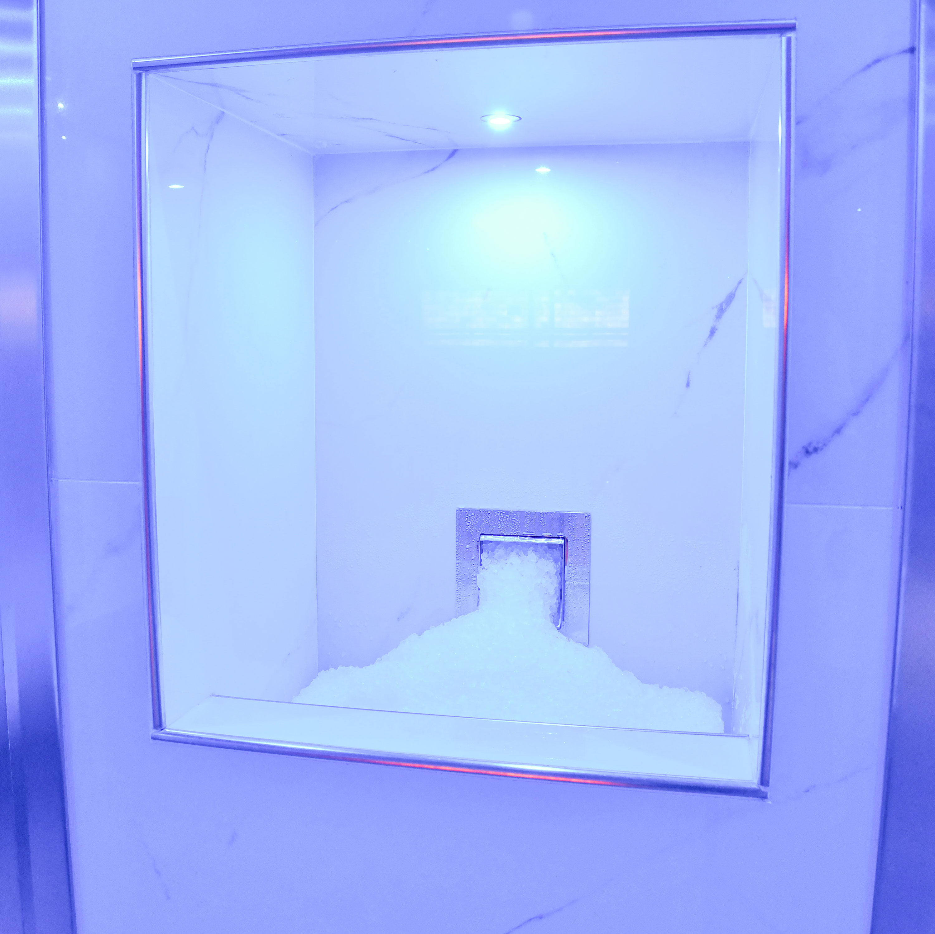 Ice fountain in the spa area of the Maritim Resort Calabria for cooling down after the sauna.